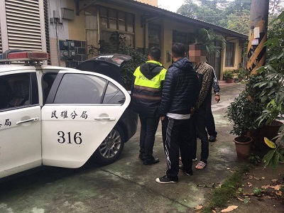 逮捕嫌犯