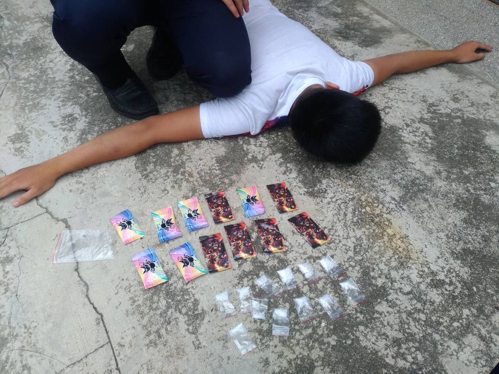 【暑期加強守護青少年安全，民雄警線上緝毒不遺餘力，強運巧遇毒販賊星該敗自投羅網】