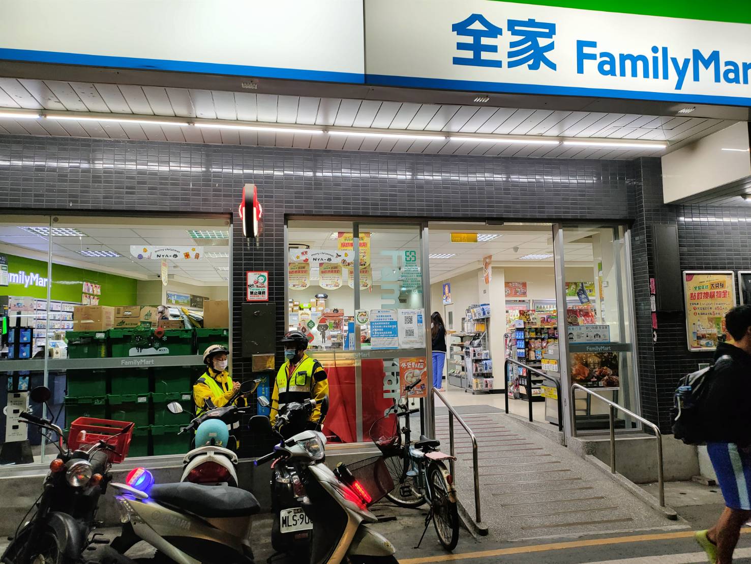 【超商守護不分你我，民雄守望相助中隊不缺席】