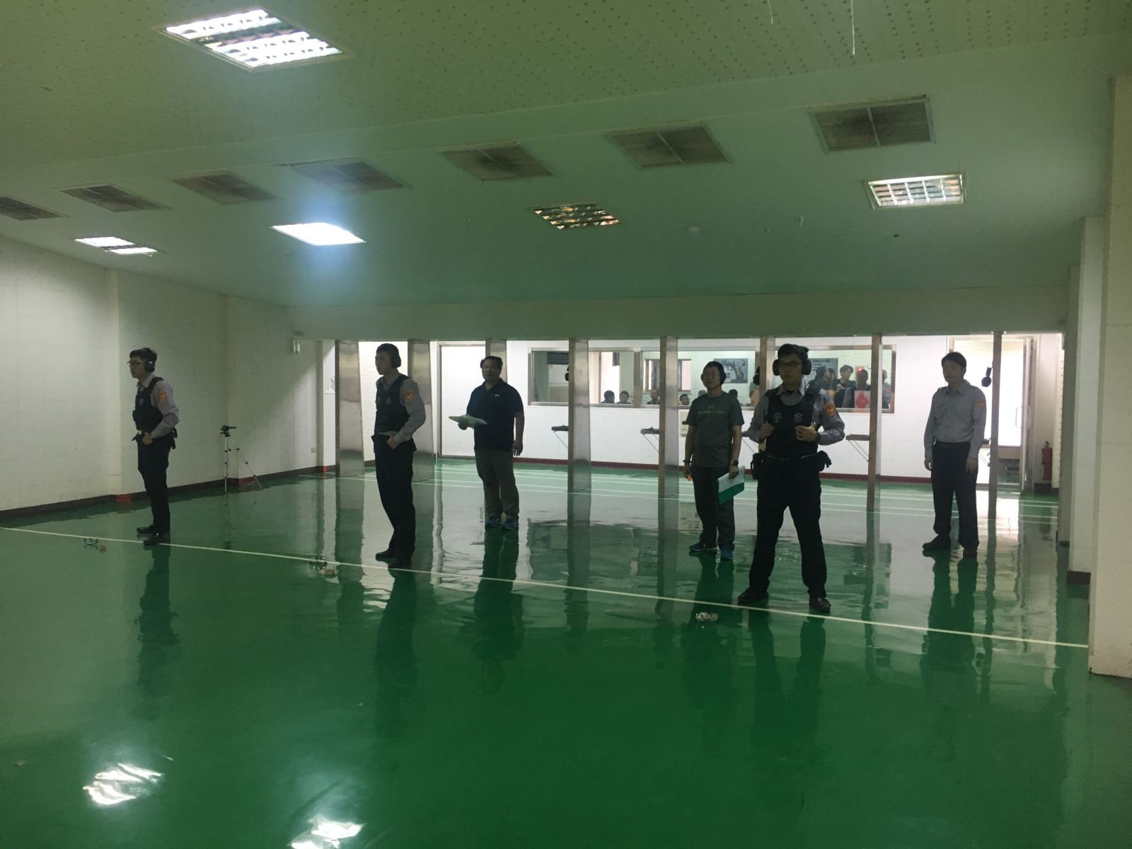 【民雄分局辦理新式警槍PPQ M2換裝訓練並且嚴謹實施檢測】