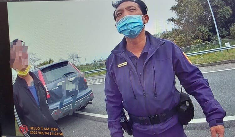 【民雄警執行初四高乘載勤務 酒駕民眾欲上國道當場被逮】
