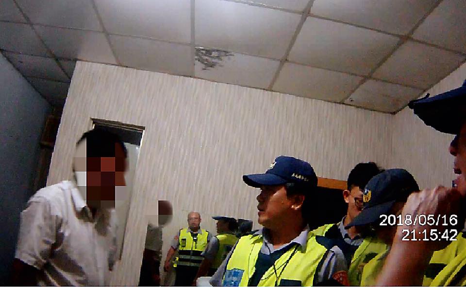 【民雄警臨檢遇賊報假資料，善用M-Police揭穿詐欺通緝犯】