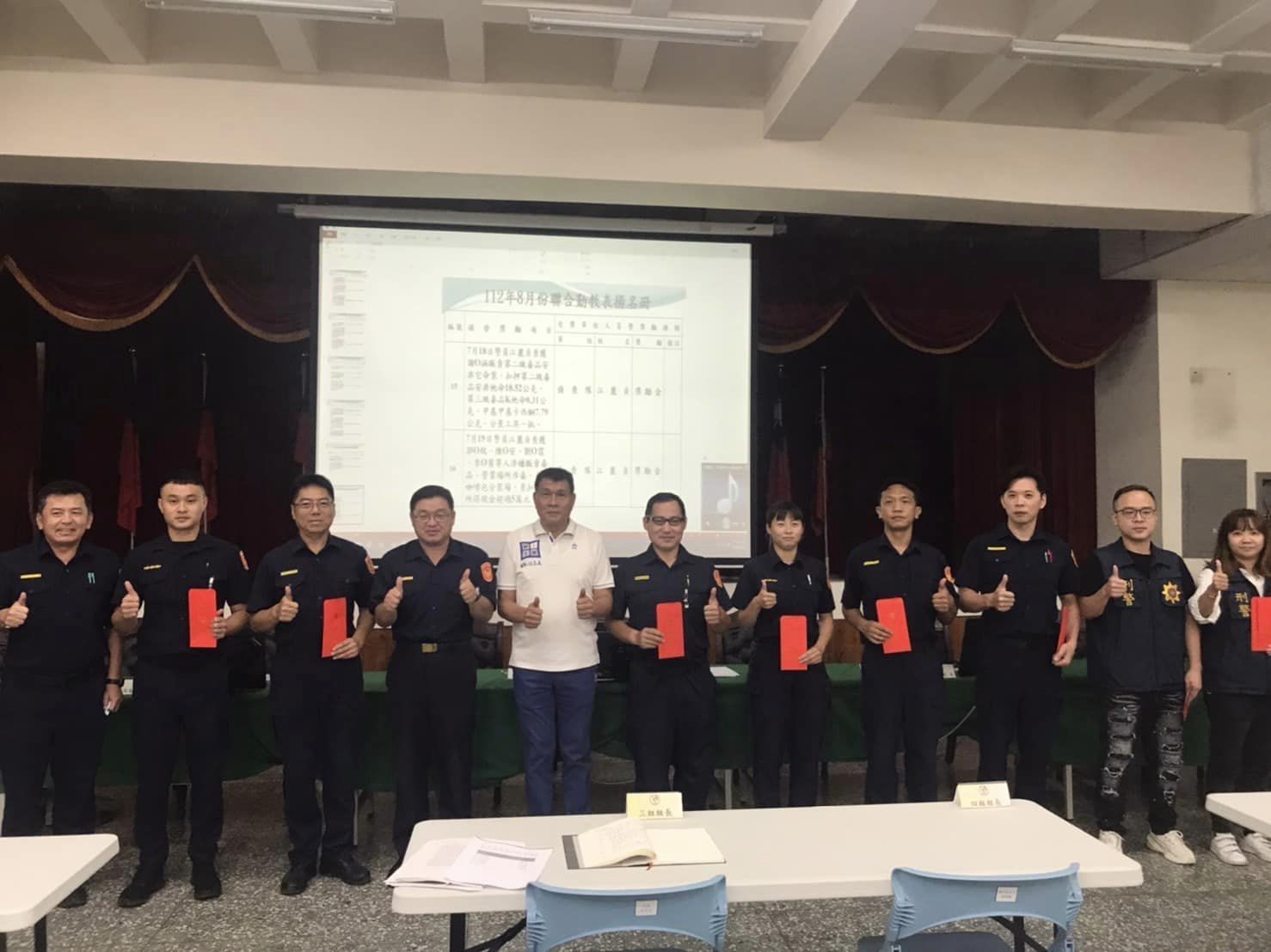 【民雄警近期查獲多起重大績效警友主任頒獎鼓勵士氣】