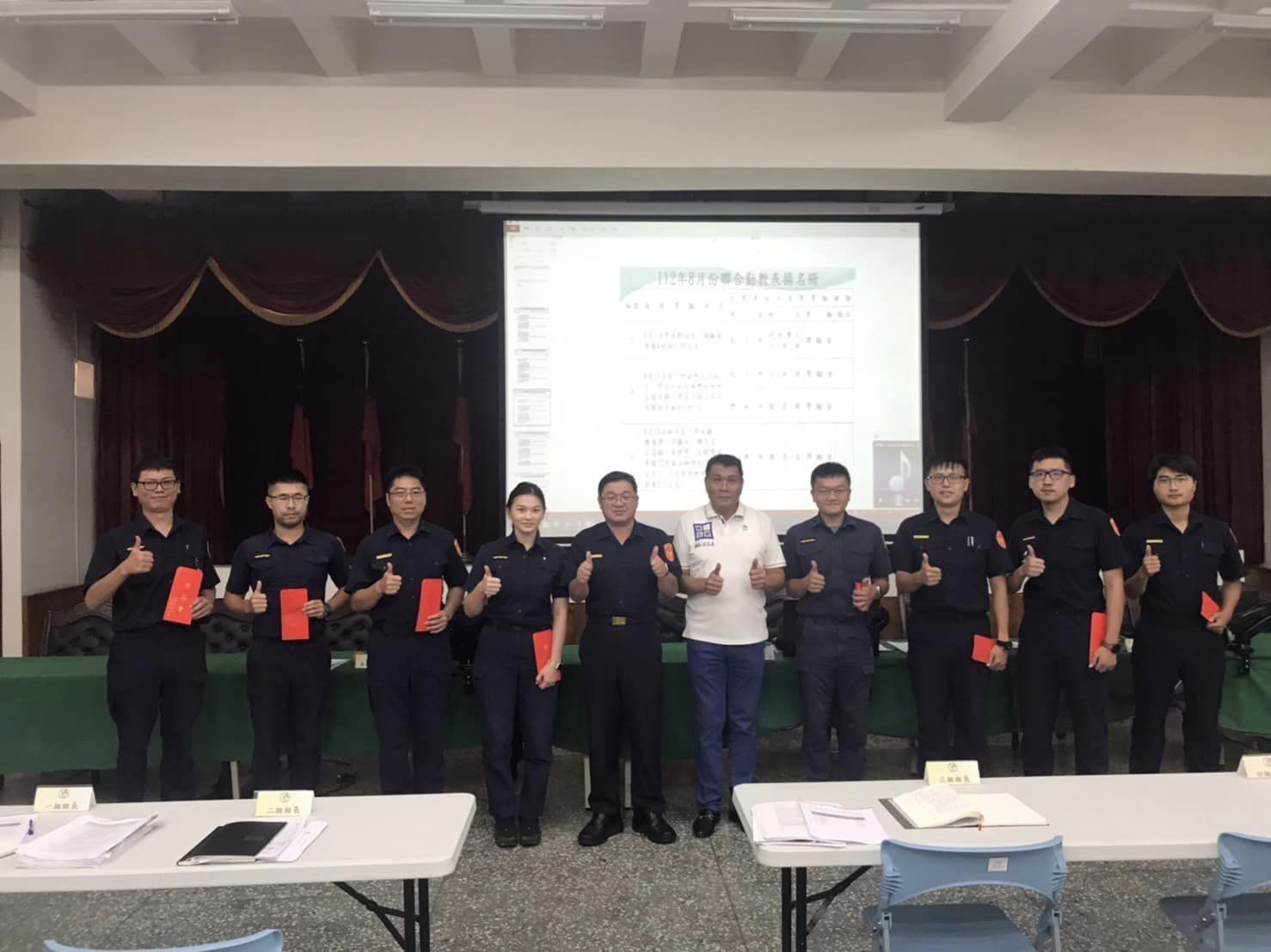 【民雄警近期查獲多起重大績效警友主任頒獎鼓勵士氣】