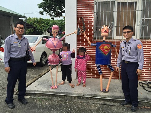 民眾到所合照