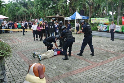 逮捕恐佈人士