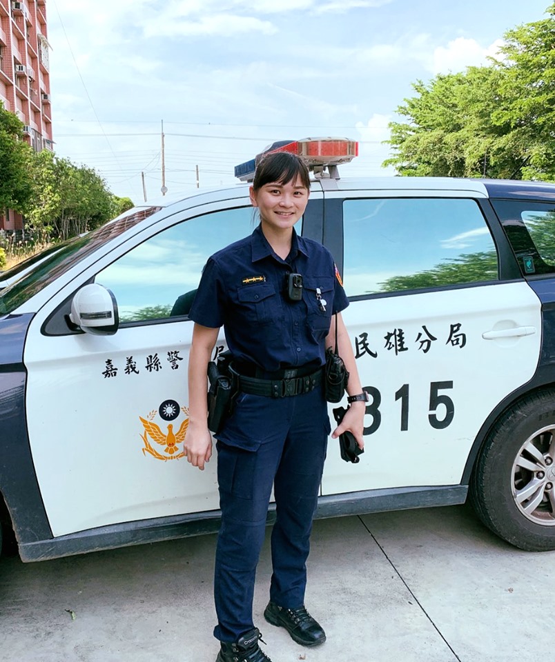 【新科女警初生之犢不畏虎查獲通緝犯】