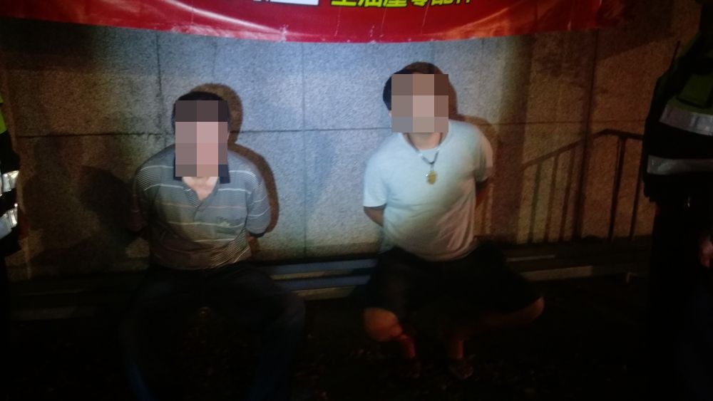 【民雄警執行擴大臨檢，起獲海洛因毒品及制式子彈】